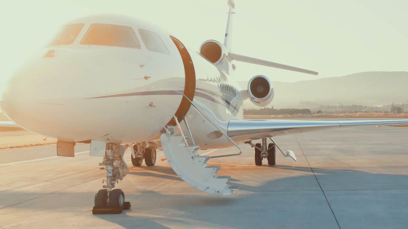Lux VIP Transportation Announces Relocation to Naples Airport (APF)